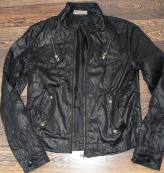 Ветровка немного б/у ткань с пропиткой р.42 -200р