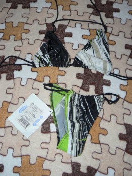 Купальник новый р.40-200р