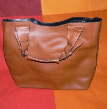 Сумка есть дефект