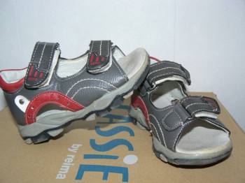 Сандали серые+красный (14-14,5см)-250р