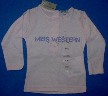 Состав 100% хлопок<br />Цвет:<br />светло-розовый рост 71см (9мес)<br />Сзади застежка пуговки